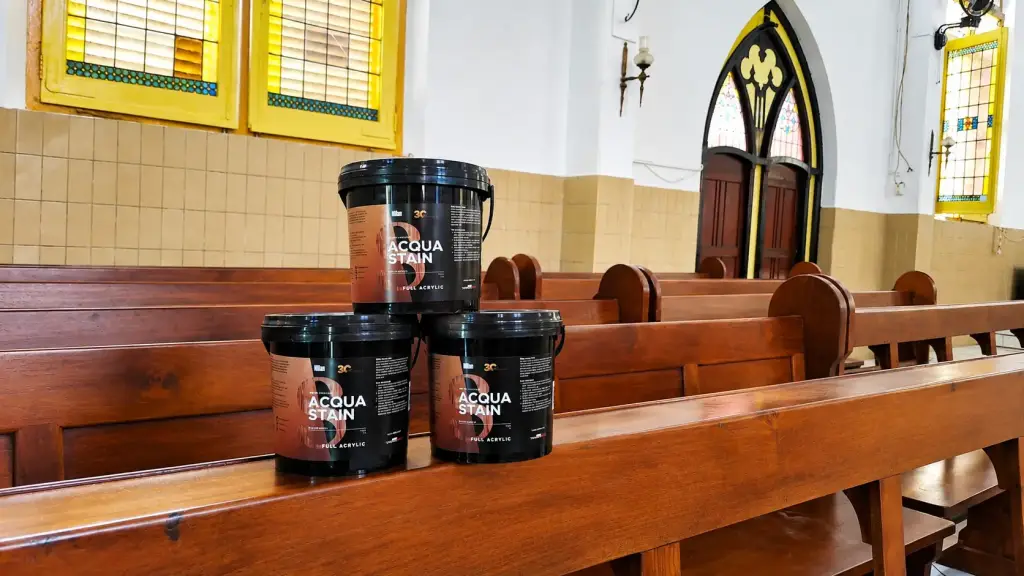 Kolaborasi Milan Acqua Stain dan Gereja Athanasius Semarang Hadirkan Keindahan Kayu yang Lebih Tahan Lama di Dalam Kapel Hati Kudus Penggunaan Milan Acqua Stain untuk aplikasi pada Kapel Hati Kudus Gereja Athanasius Semarang agar finishing kayunya semakin terlihat rapi dan natural