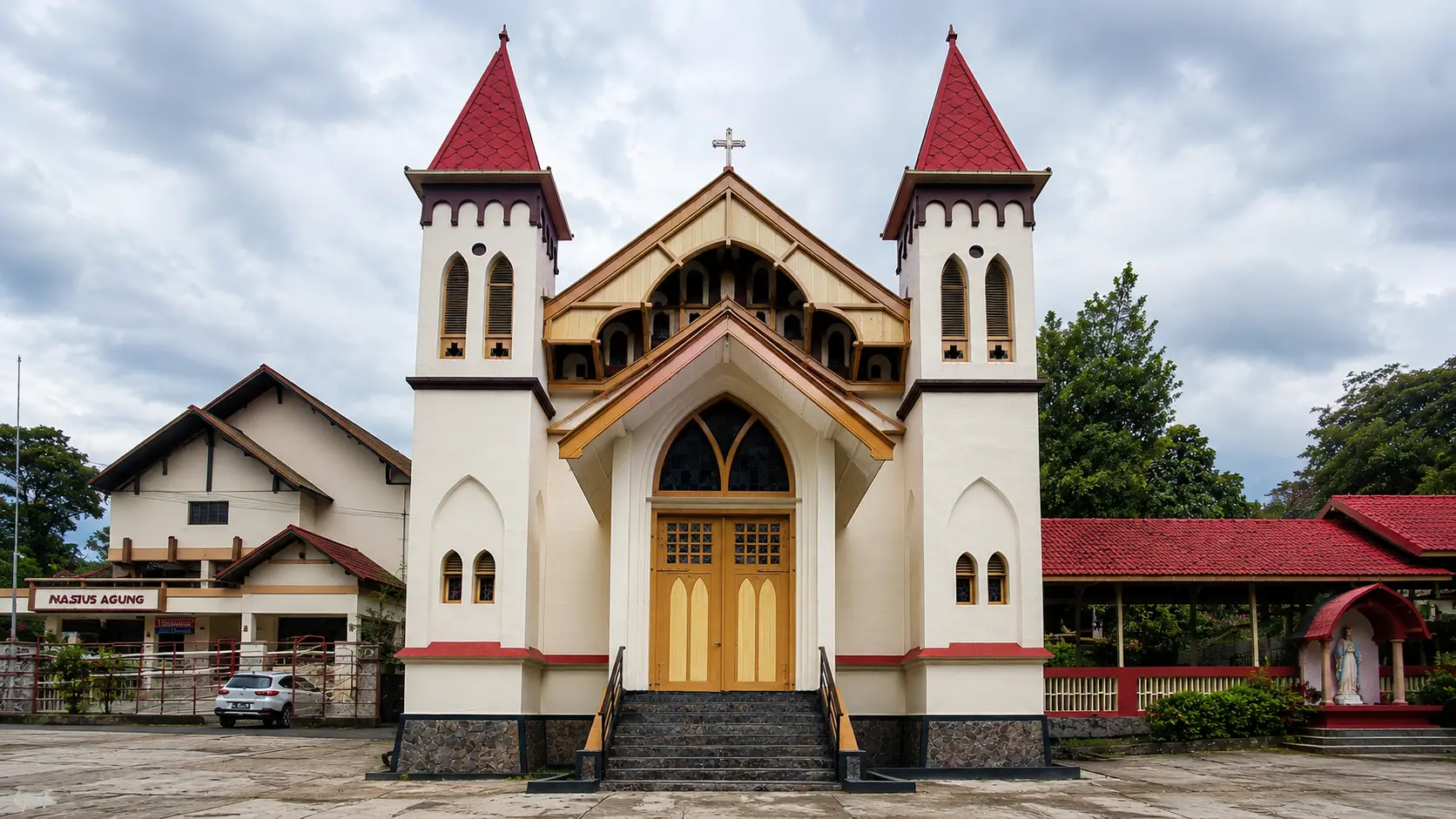 Kolaborasi Milan Acqua Stain dan Gereja Athanasius Semarang Hadirkan Keindahan Kayu yang Lebih Tahan Lama di Dalam Kapel Hati Kudus Kolaborasi Milan Acqua Stain dan Gereja Athanasius Semarang Hadirkan Keindahan Kayu yang Lebih Tahan Lama di Dalam Kapel Hati Kudus