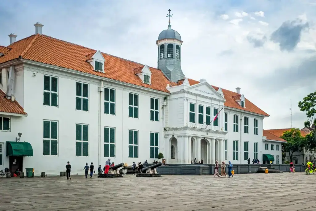 cara melindungi bangunan heritage tanpa mengubah tampilan aslinya