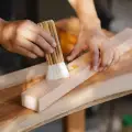6 Cara Memilih Lem Kayu Tahan Air untuk Aplikasi Industri Modern 