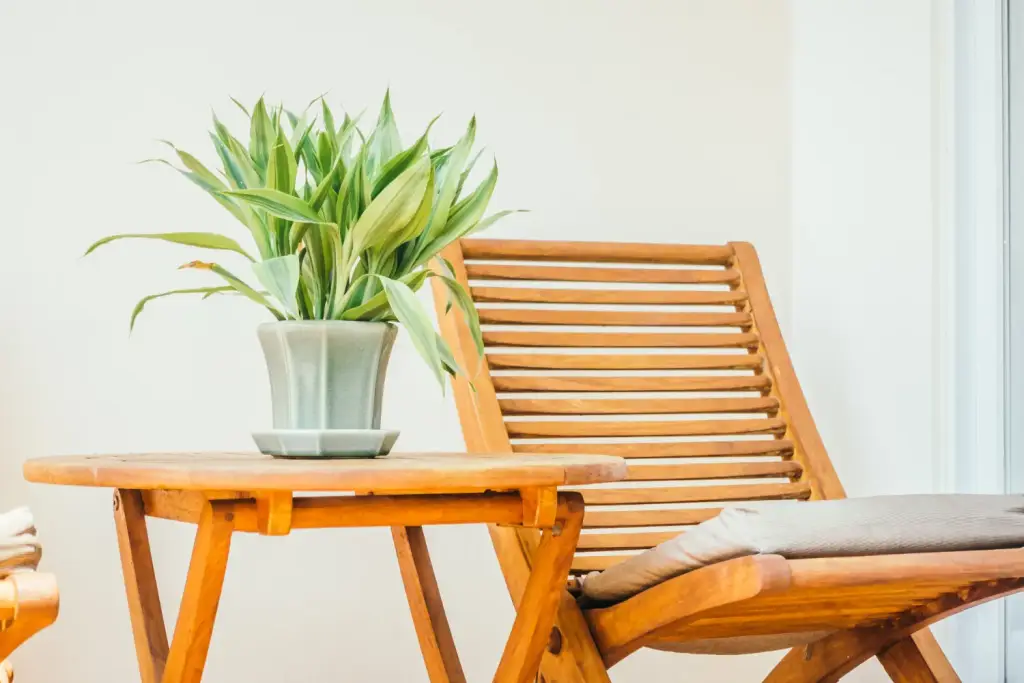 penyebab furniture kayu cepat rusak dan cara meningkatkan ketahanannya