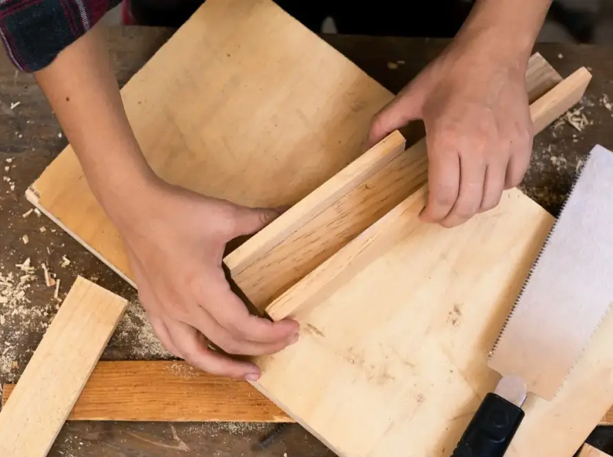 adhesive kayu ramah lingkungan