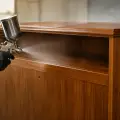 Imprimación, sellador y capa de acabado: ¿en qué se diferencian en los sistemas de acabado de la madera?